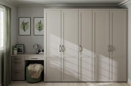 Wardrobes & Storage